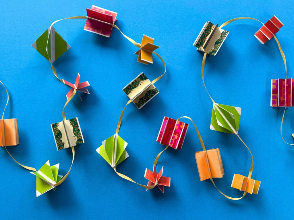 Craft a decorative garland with mt Masking Tape